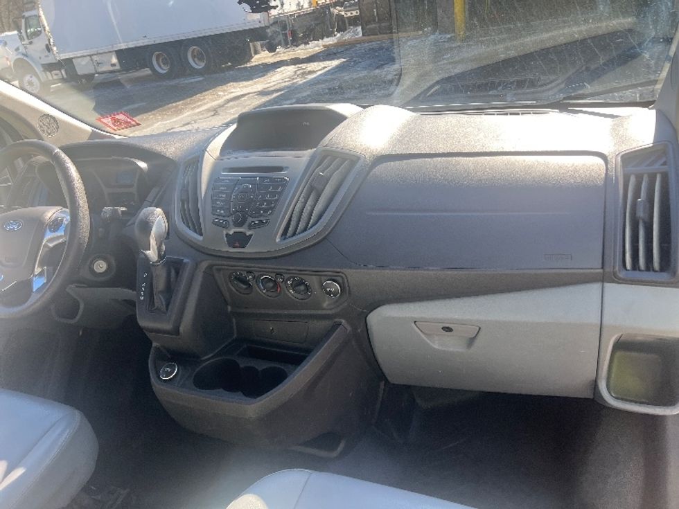 Cargo Van (Panel Van)-Light and Medium Duty Trucks-Ford-2018-Transit 250-Cranbury-NJ-147,249\n\t\tmiles-$ 24,500 - Image 21