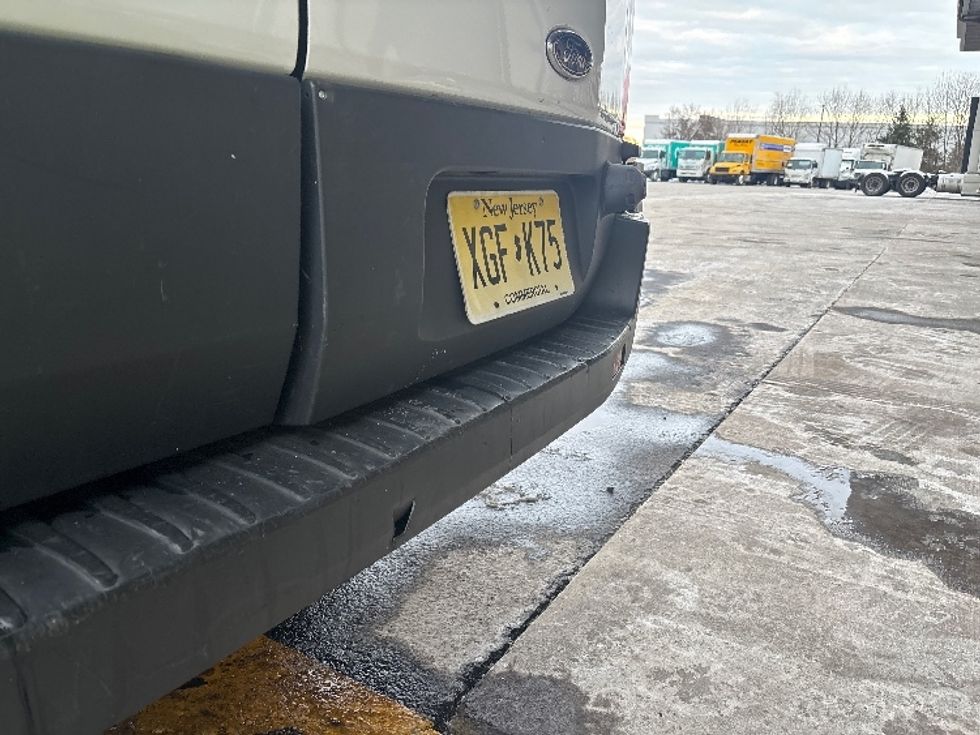Cargo Van (Panel Van)-Light and Medium Duty Trucks-Ford-2018-Transit 250-Cranbury-NJ-147,249\n\t\tmiles-$ 24,500 - Image 26