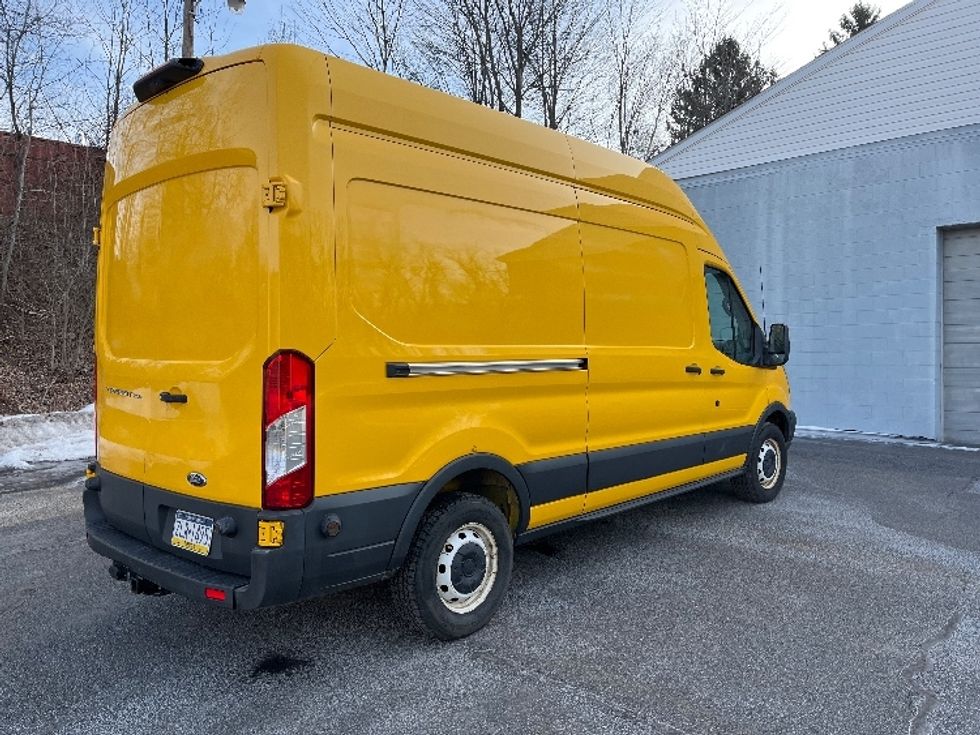 Cargo Van (Panel Van)-Light and Medium Duty Trucks-Ford-2018-Transit 250-Hazleton-PA-108,685\n\t\tmiles-$ 26,250 - Image 11