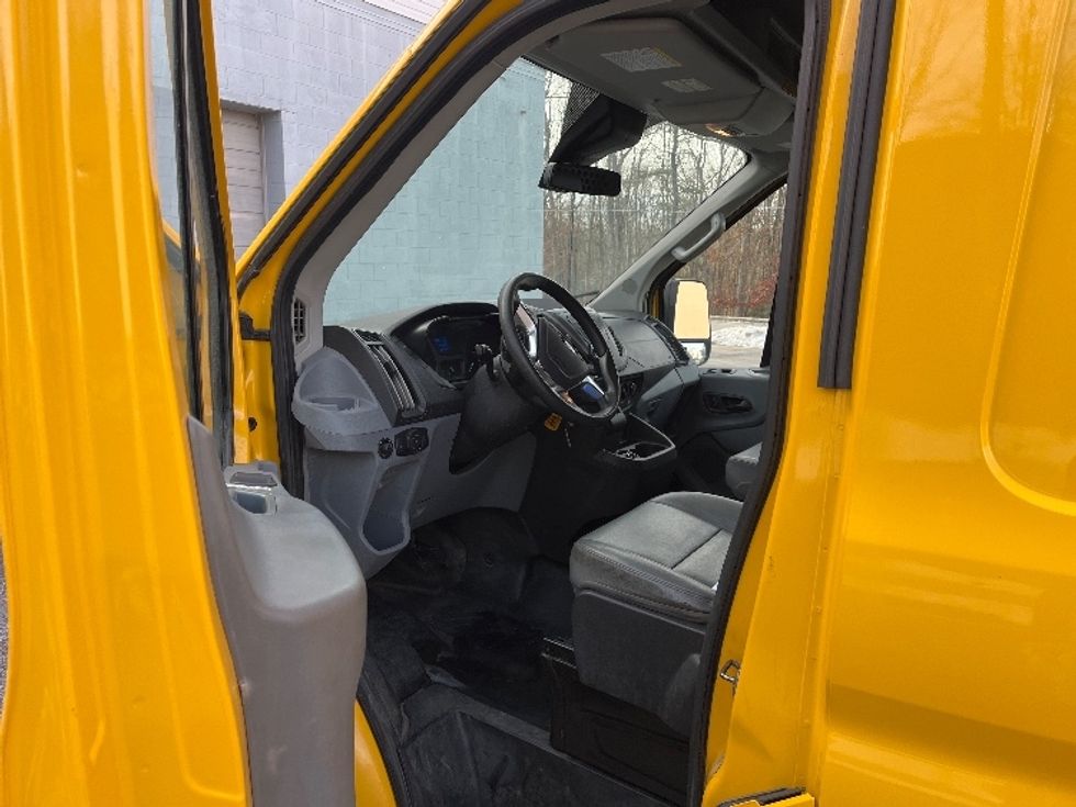 Cargo Van (Panel Van)-Light and Medium Duty Trucks-Ford-2018-Transit 250-Hazleton-PA-108,685\n\t\tmiles-$ 26,250 - Image 14