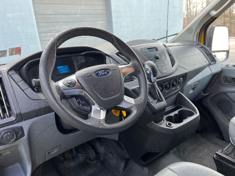 Cargo Van (Panel Van)-Light and Medium Duty Trucks-Ford-2018-Transit 250-Hazleton-PA-108,685\n\t\tmiles-$ 26,250 - Image 15