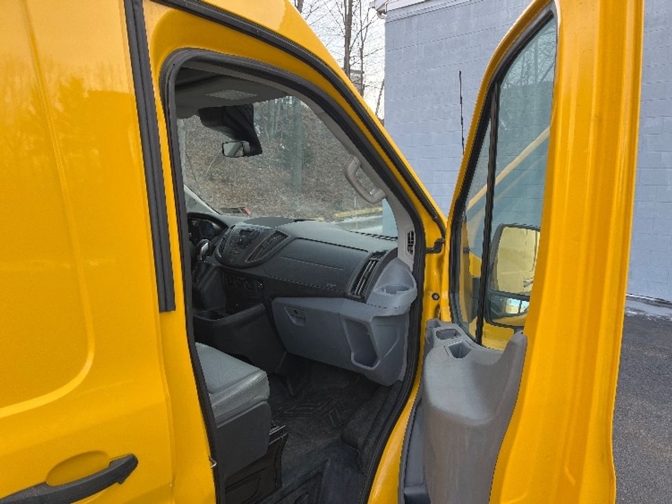 Cargo Van (Panel Van)-Light and Medium Duty Trucks-Ford-2018-Transit 250-Hazleton-PA-108,685\n\t\tmiles-$ 26,250 - Image 18