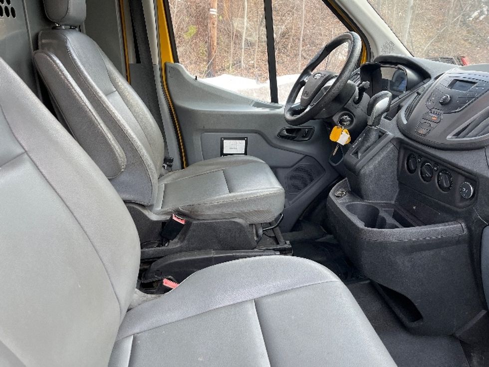 Cargo Van (Panel Van)-Light and Medium Duty Trucks-Ford-2018-Transit 250-Hazleton-PA-108,685\n\t\tmiles-$ 26,250 - Image 20
