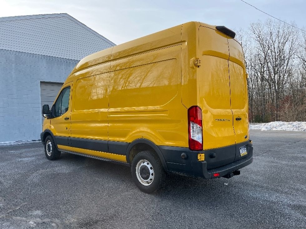 Cargo Van (Panel Van)-Light and Medium Duty Trucks-Ford-2018-Transit 250-Hazleton-PA-108,685\n\t\tmiles-$ 26,250 - Image 6