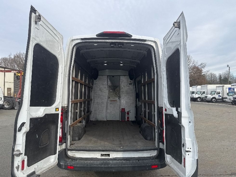 Cargo Van (Panel Van)-Light and Medium Duty Trucks-Ford-2018-Transit 250-Mebane-NC-115,090\n\t\tmiles-$ 32,250 - Image 8
