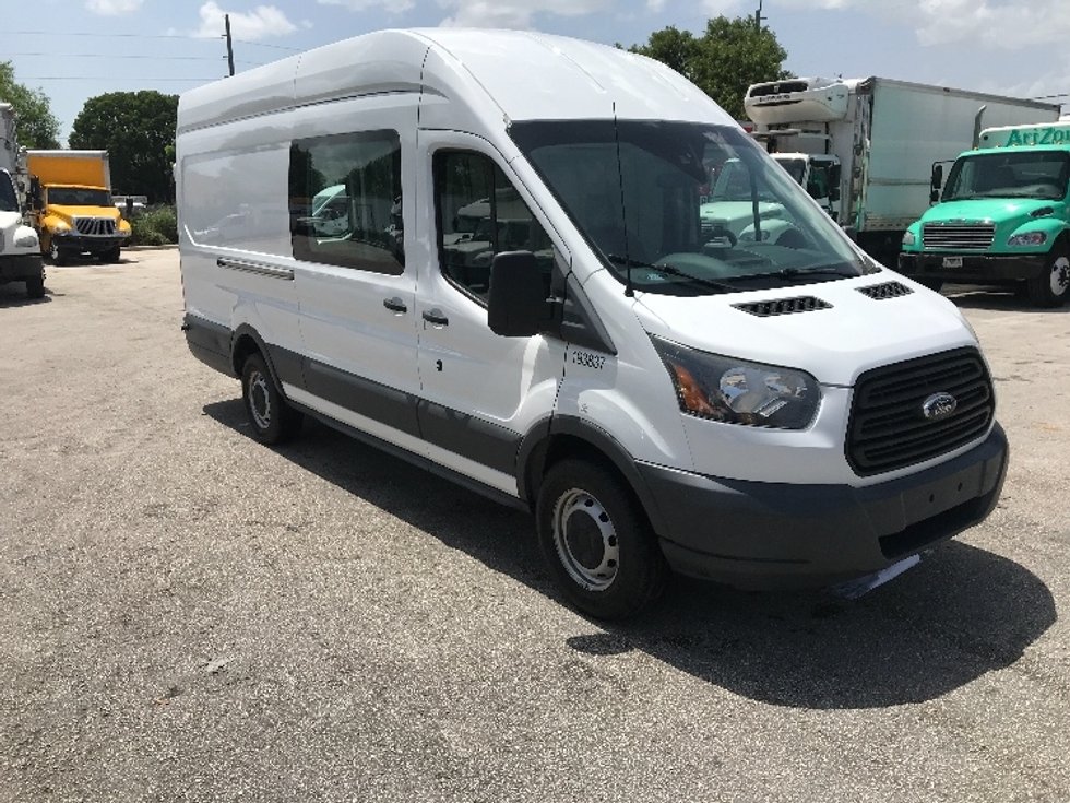 Used Cargo Vans for Sale in FL Penske Used Trucks