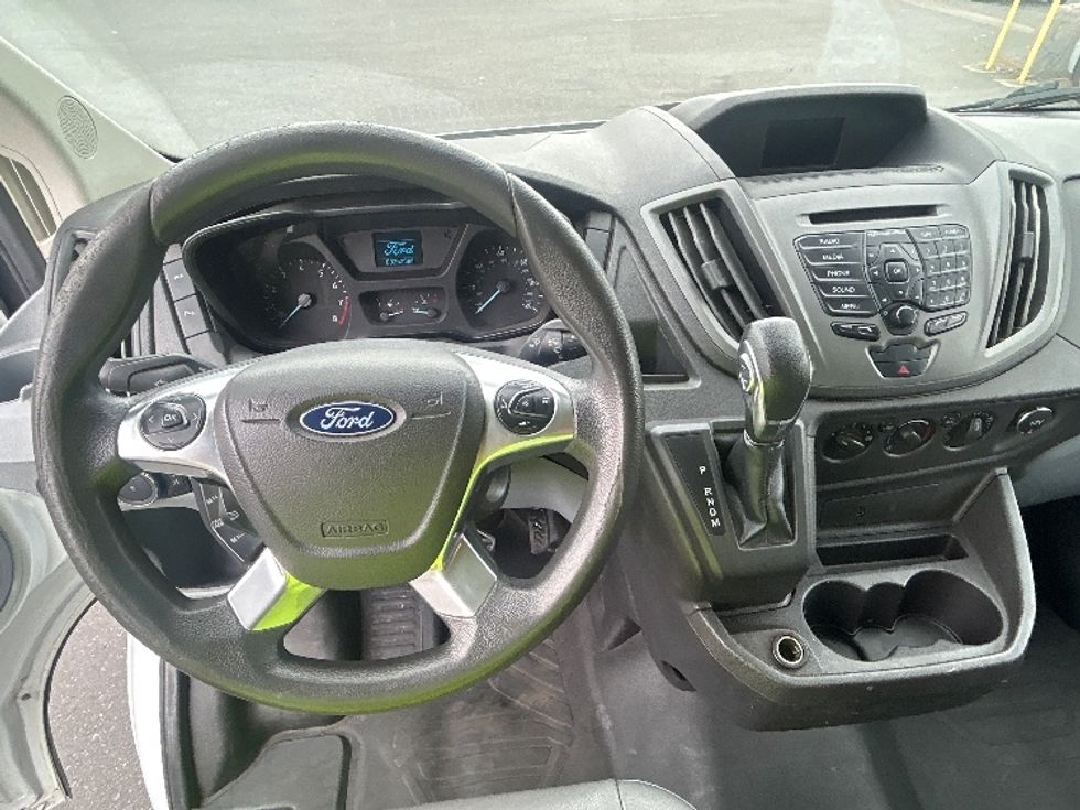 Cargo Van (Panel Van)-Light and Medium Duty Trucks-Ford-2018-Transit 250-Portland-OR-92,635\n\t\tmiles-$ 27,250 - Image 19