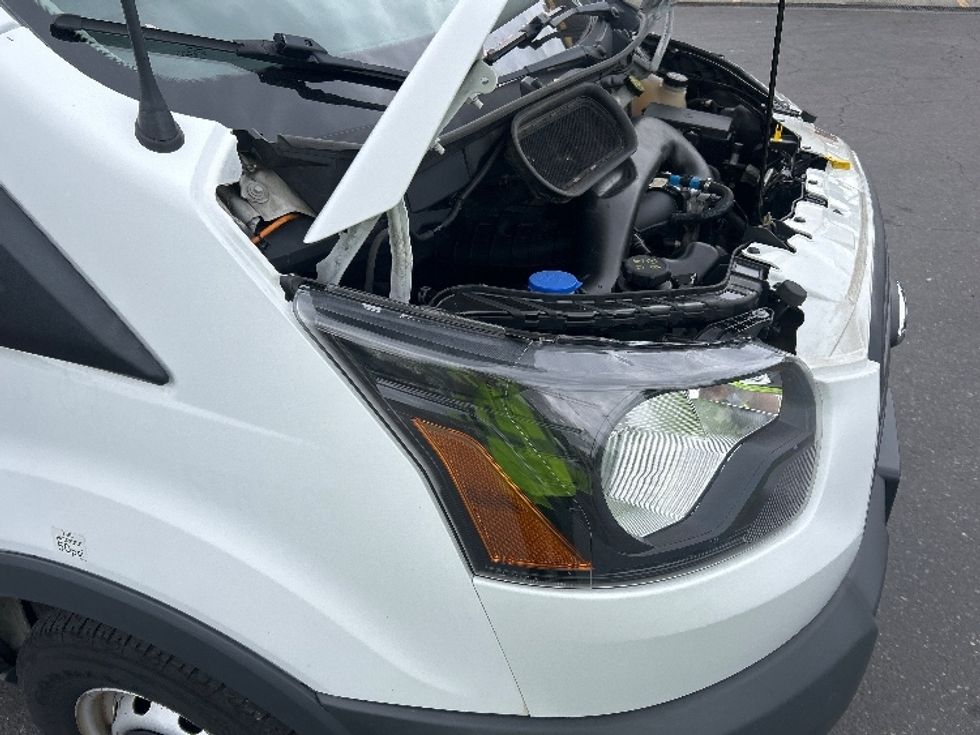 Cargo Van (Panel Van)-Light and Medium Duty Trucks-Ford-2018-Transit 250-Portland-OR-92,635\n\t\tmiles-$ 27,250 - Image 23