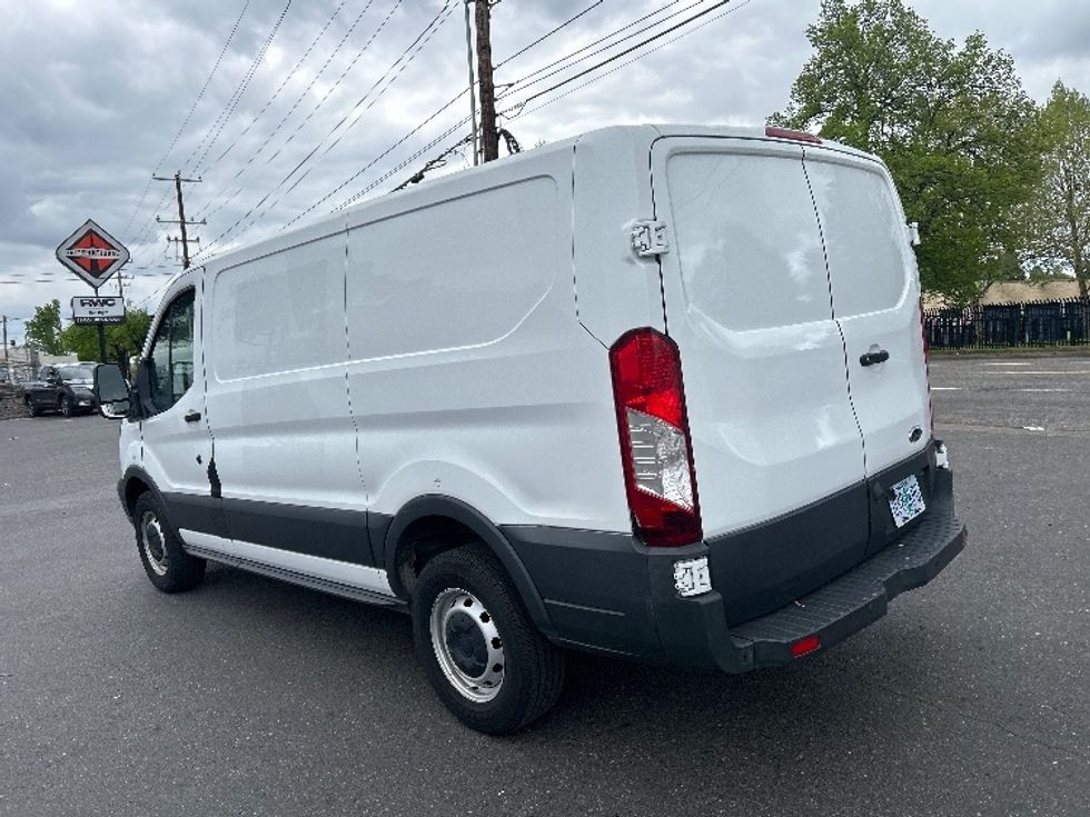 Cargo Van (Panel Van)-Light and Medium Duty Trucks-Ford-2018-Transit 250-Portland-OR-92,635\n\t\tmiles-$ 27,250 - Image 6