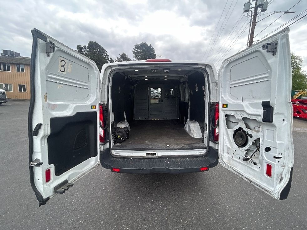 Cargo Van (Panel Van)-Light and Medium Duty Trucks-Ford-2018-Transit 250-Portland-OR-92,635\n\t\tmiles-$ 27,250 - Image 8