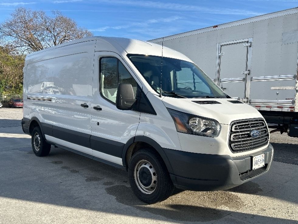 Cargo Van (Panel Van)-Light and Medium Duty Trucks-Ford-2018-Transit 250-Prince George-VA-147,739\n\t\tmiles-$ 23,000 - Image 1