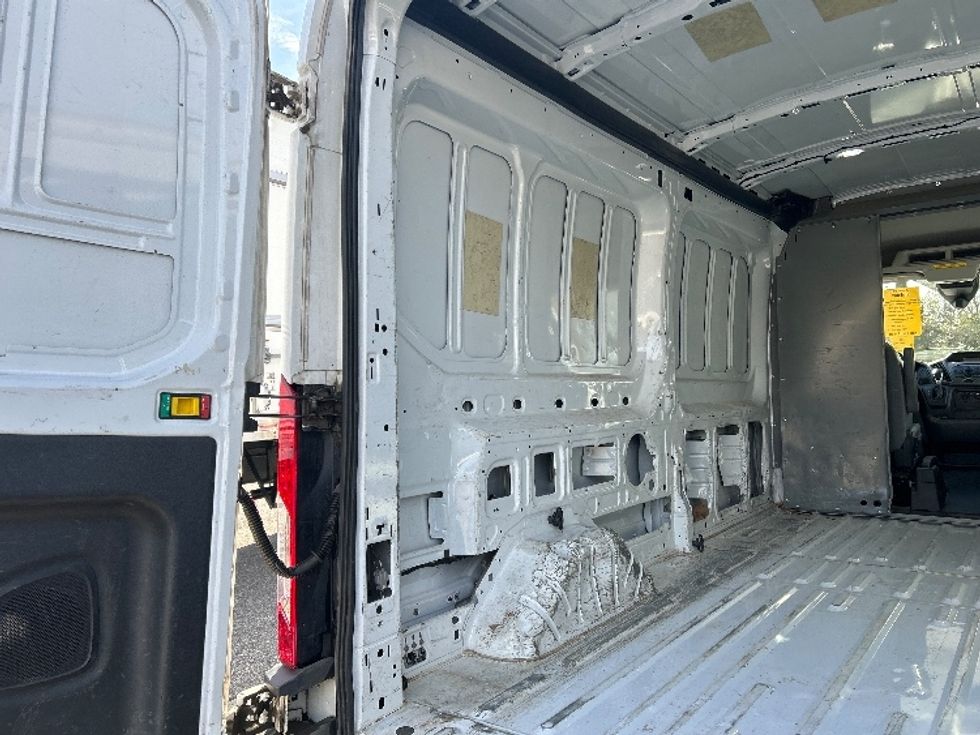 Cargo Van (Panel Van)-Light and Medium Duty Trucks-Ford-2018-Transit 250-Prince George-VA-147,739\n\t\tmiles-$ 23,000 - Image 11