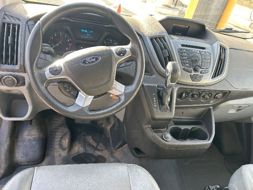 Cargo Van (Panel Van)-Light and Medium Duty Trucks-Ford-2018-Transit 250-Prince George-VA-147,739\n\t\tmiles-$ 23,000 - Image 19