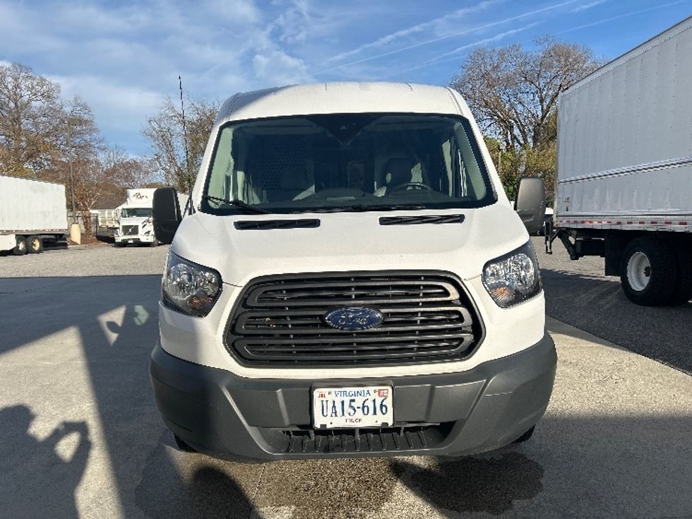 Cargo Van (Panel Van)-Light and Medium Duty Trucks-Ford-2018-Transit 250-Prince George-VA-147,739\n\t\tmiles-$ 23,000 - Image 2