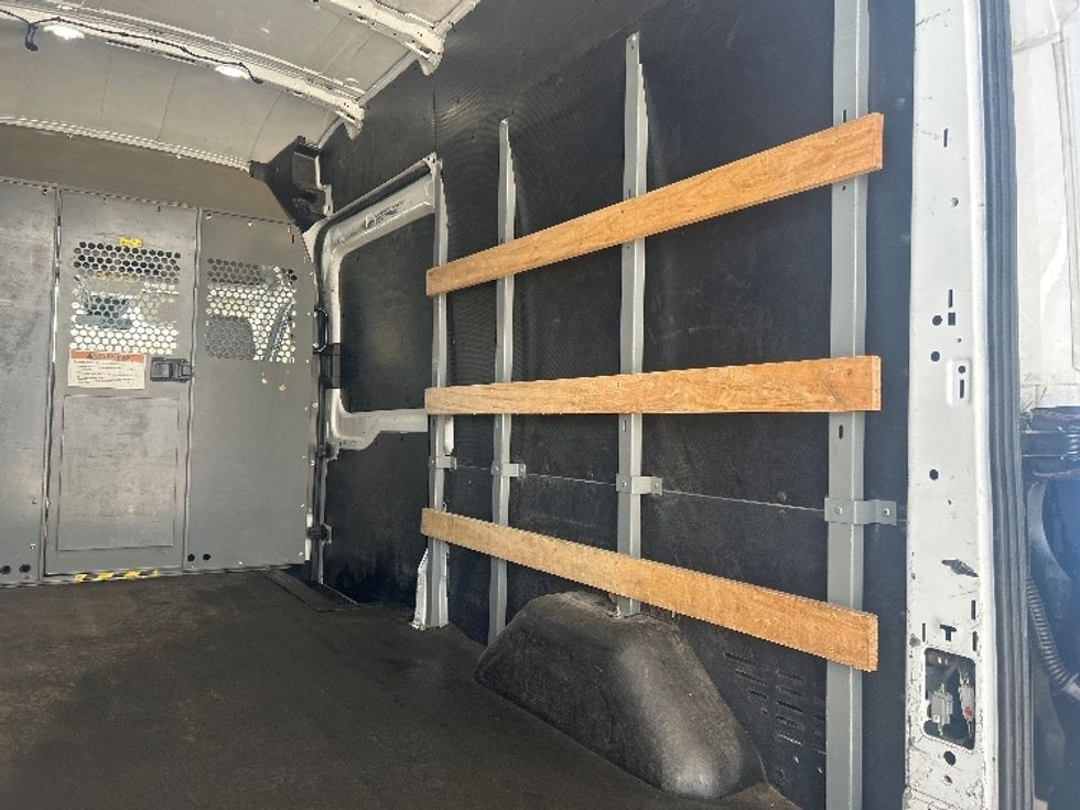 Cargo Van (Panel Van)-Light and Medium Duty Trucks-Ford-2018-Transit 250-Prince George-VA-195,130\n\t\tmiles-$ 25,250 - Image 11
