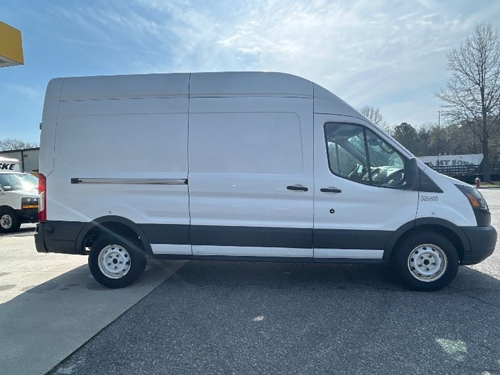 Cargo Van (Panel Van)-Light and Medium Duty Trucks-Ford-2018-Transit 250-Prince George-VA-195,130\n\t\tmiles-$ 25,250 - Image 14