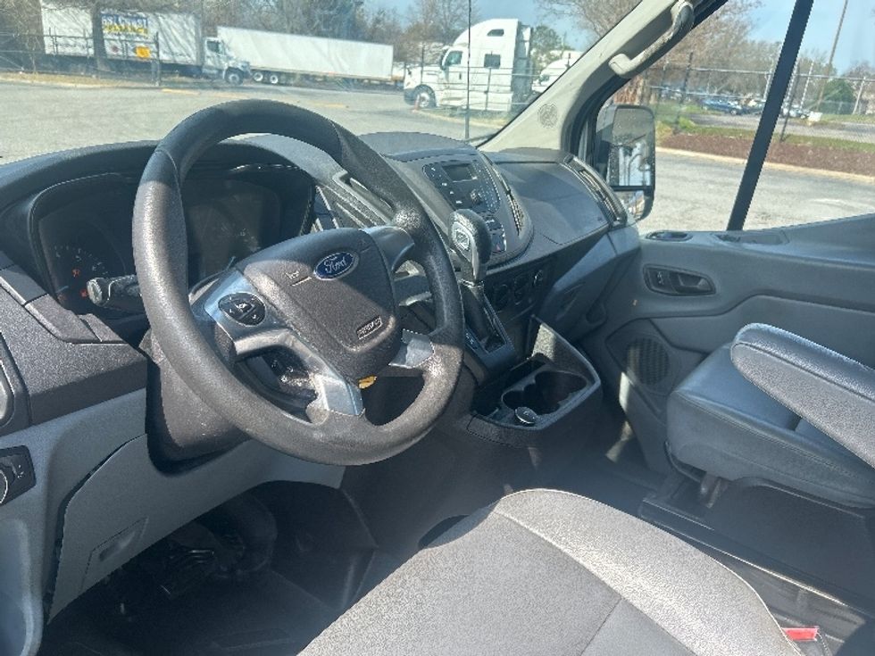 Cargo Van (Panel Van)-Light and Medium Duty Trucks-Ford-2018-Transit 250-Prince George-VA-195,130\n\t\tmiles-$ 25,250 - Image 16