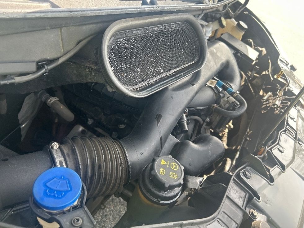 Cargo Van (Panel Van)-Light and Medium Duty Trucks-Ford-2018-Transit 250-Prince George-VA-195,130\n\t\tmiles-$ 25,250 - Image 22