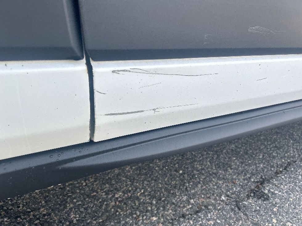 Cargo Van (Panel Van)-Light and Medium Duty Trucks-Ford-2018-Transit 250-Prince George-VA-195,130\n\t\tmiles-$ 25,250 - Image 27