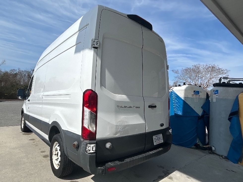 Cargo Van (Panel Van)-Light and Medium Duty Trucks-Ford-2018-Transit 250-Prince George-VA-195,130\n\t\tmiles-$ 25,250 - Image 6