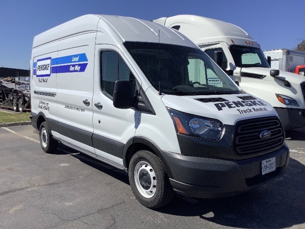Used Cargo Vans for Sale in TX Penske Used Trucks
