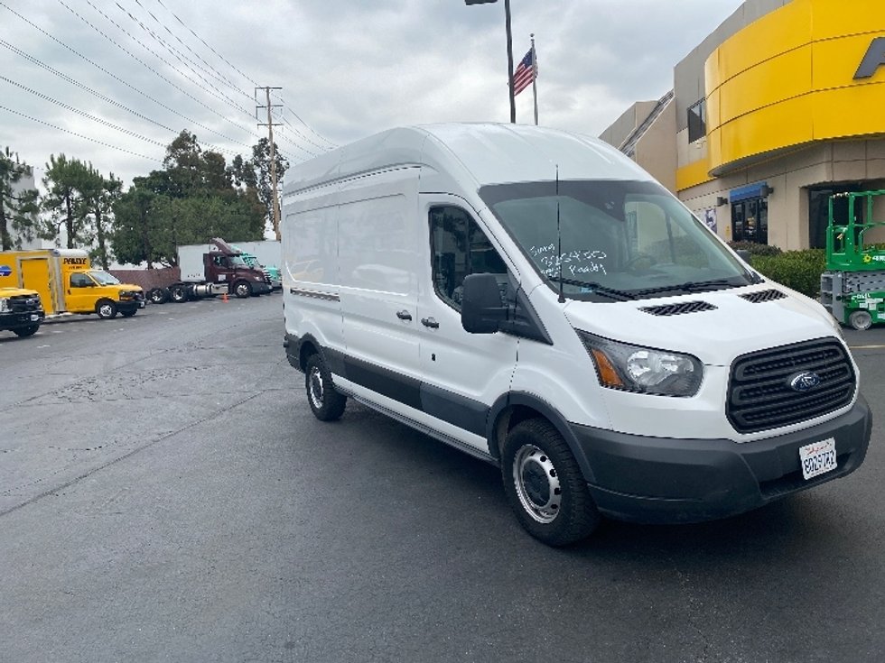 Used Ford Cargo Vans for Sale in CA Penske Used Trucks