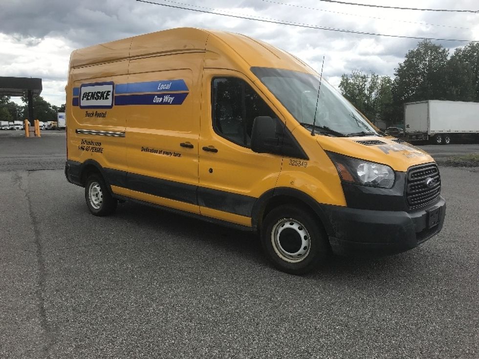 Used Ford Cargo Vans for Sale in MI Penske Used Trucks