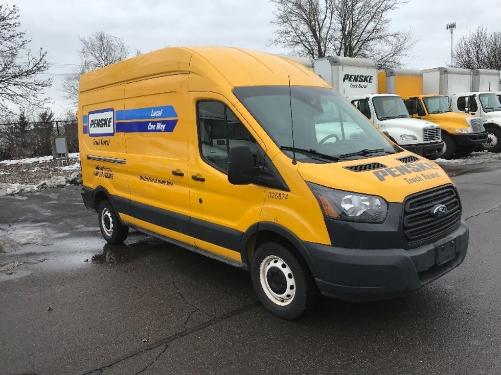 Used Ford Cargo Vans for Sale in MI Penske Used Trucks