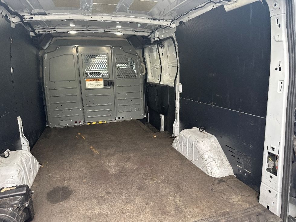 Cargo Van (Panel Van)-Light and Medium Duty Trucks-Ford-2018-Transit 250-Wilsonville-OR-133,250\n\t\tmiles-$ 21,750 - Image 11