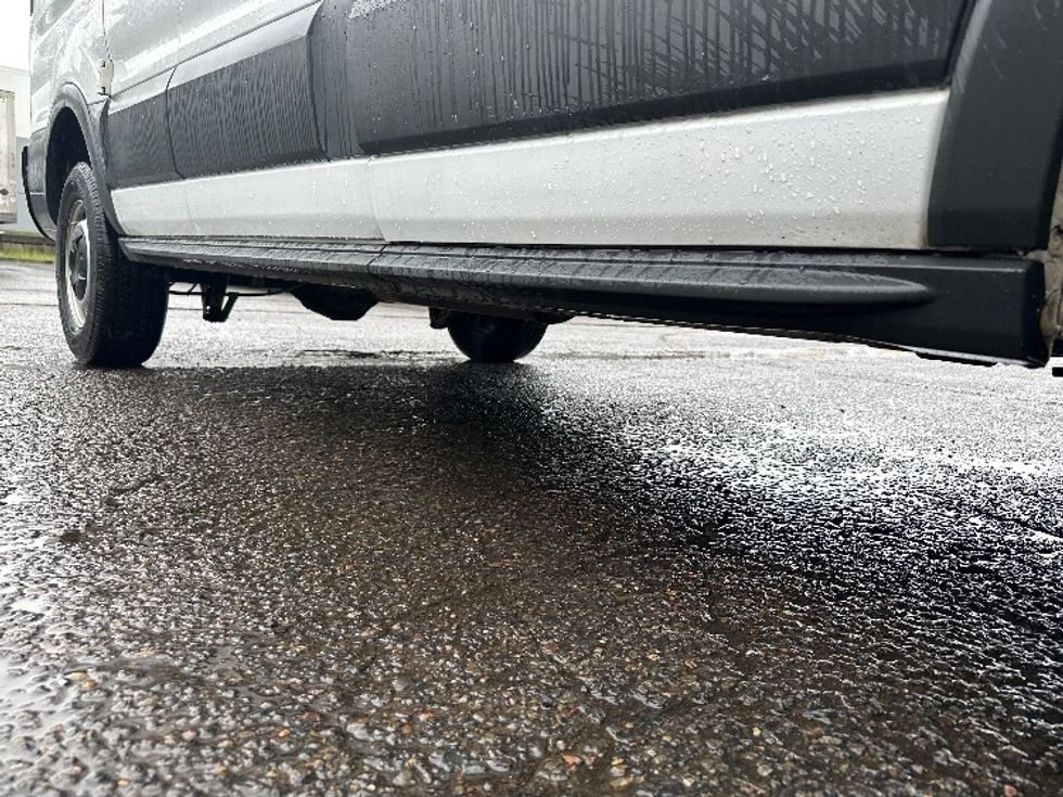 Cargo Van (Panel Van)-Light and Medium Duty Trucks-Ford-2018-Transit 250-Wilsonville-OR-133,250\n\t\tmiles-$ 21,750 - Image 13