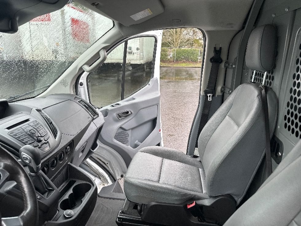 Cargo Van (Panel Van)-Light and Medium Duty Trucks-Ford-2018-Transit 250-Wilsonville-OR-133,250\n\t\tmiles-$ 21,750 - Image 18