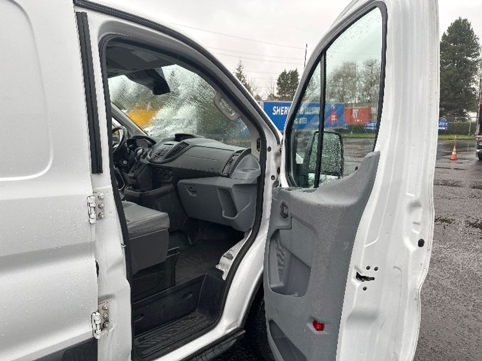 Cargo Van (Panel Van)-Light and Medium Duty Trucks-Ford-2018-Transit 250-Wilsonville-OR-133,250\n\t\tmiles-$ 21,750 - Image 19