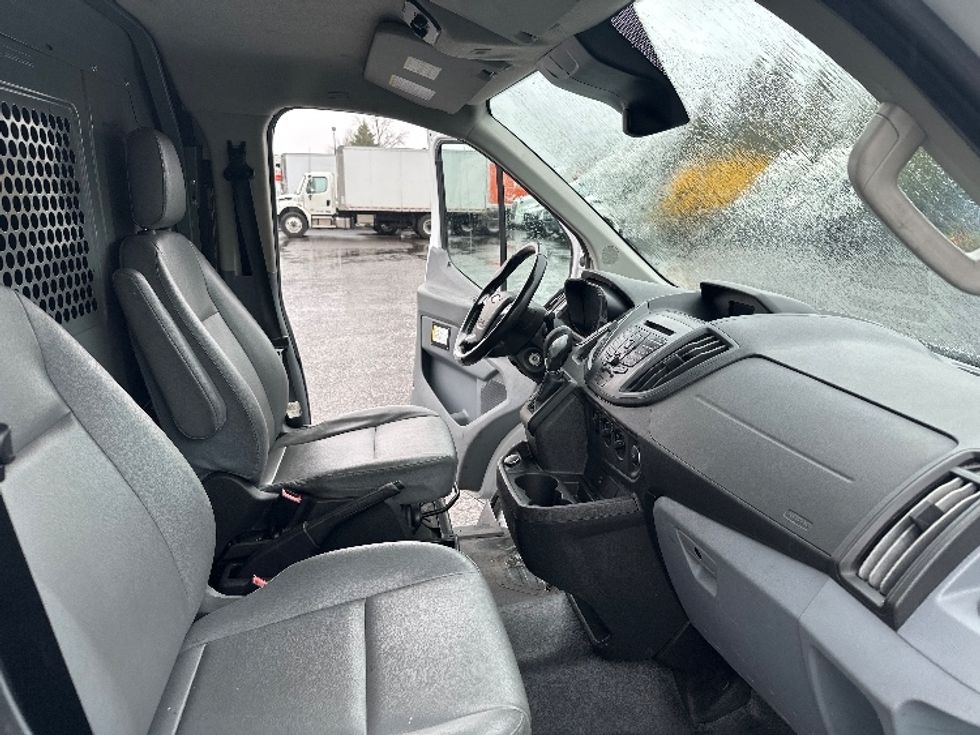 Cargo Van (Panel Van)-Light and Medium Duty Trucks-Ford-2018-Transit 250-Wilsonville-OR-133,250\n\t\tmiles-$ 21,750 - Image 21