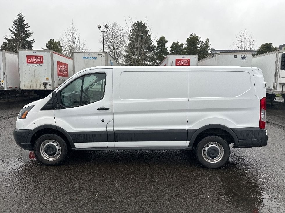 Cargo Van (Panel Van)-Light and Medium Duty Trucks-Ford-2018-Transit 250-Wilsonville-OR-133,250\n\t\tmiles-$ 21,750 - Image 4