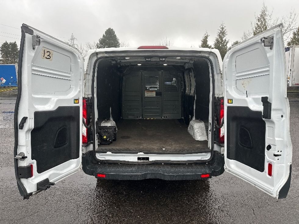 Cargo Van (Panel Van)-Light and Medium Duty Trucks-Ford-2018-Transit 250-Wilsonville-OR-133,250\n\t\tmiles-$ 21,750 - Image 8