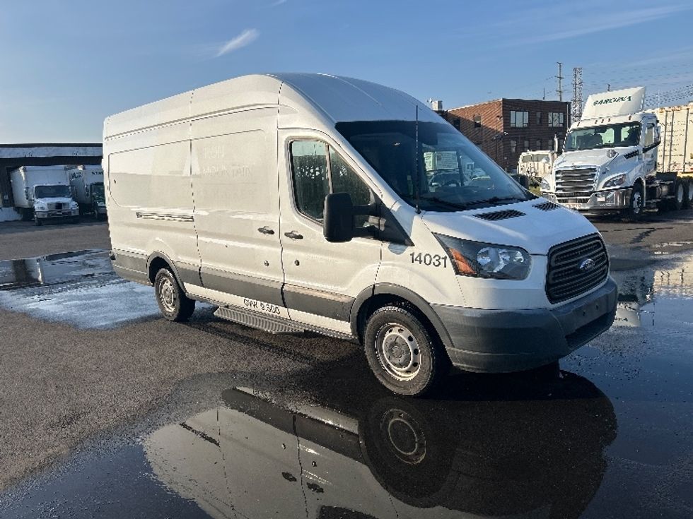 Cargo Van (Panel Van)-Light and Medium Duty Trucks-Ford-2018-Transit 350-Kearny-NJ-90,017\n\t\tmiles-$ 33,250 - Image 1