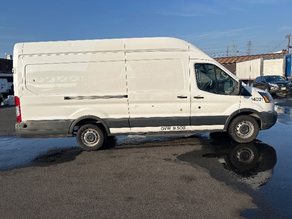 Cargo Van (Panel Van)-Light and Medium Duty Trucks-Ford-2018-Transit 350-Kearny-NJ-90,017\n\t\tmiles-$ 33,250 - Image 12