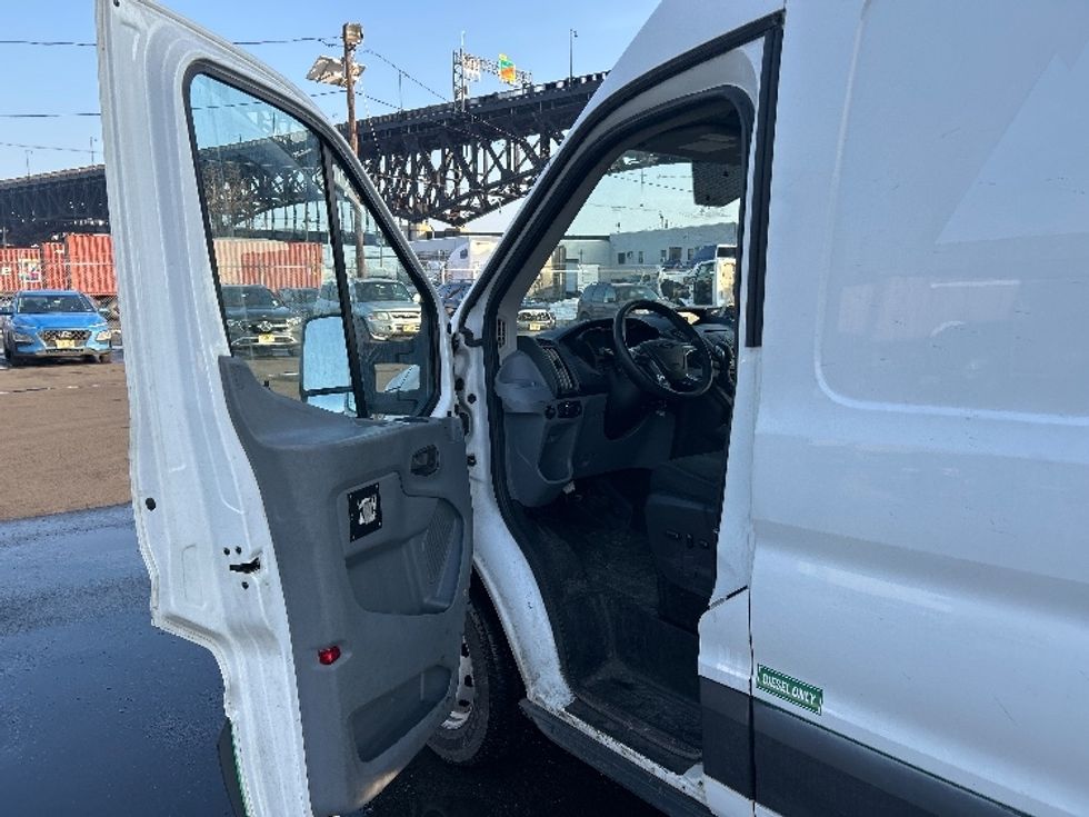 Cargo Van (Panel Van)-Light and Medium Duty Trucks-Ford-2018-Transit 350-Kearny-NJ-90,017\n\t\tmiles-$ 33,250 - Image 13