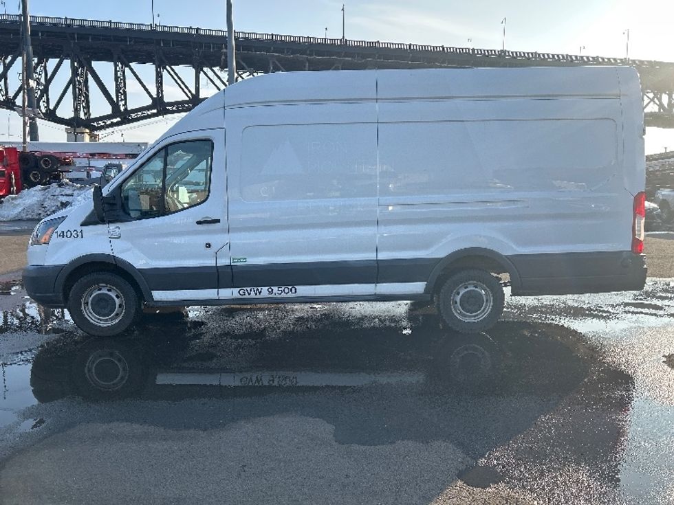Cargo Van (Panel Van)-Light and Medium Duty Trucks-Ford-2018-Transit 350-Kearny-NJ-90,017\n\t\tmiles-$ 33,250 - Image 4