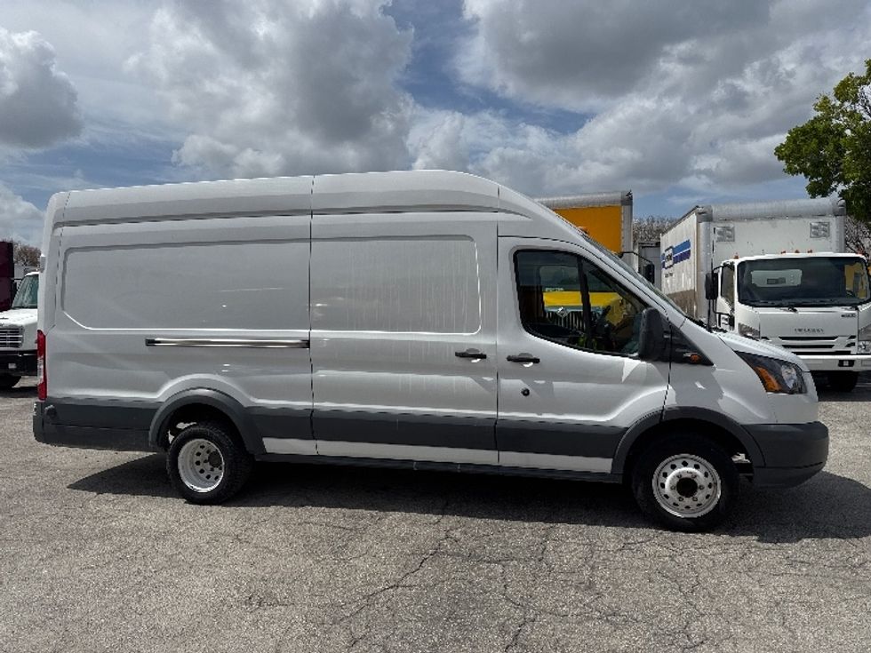 Cargo Van (Panel Van)-Light and Medium Duty Trucks-Ford-2018-Transit 350-Medley-FL-56,997\n\t\tmiles-$ 32,750 - Image 15