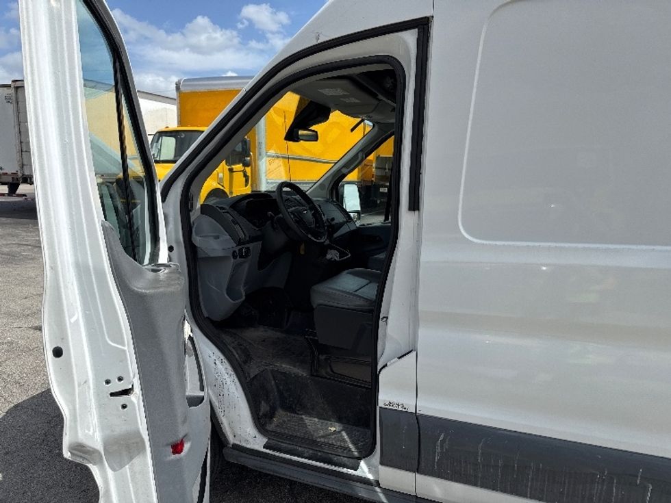 Cargo Van (Panel Van)-Light and Medium Duty Trucks-Ford-2018-Transit 350-Medley-FL-56,997\n\t\tmiles-$ 32,750 - Image 16