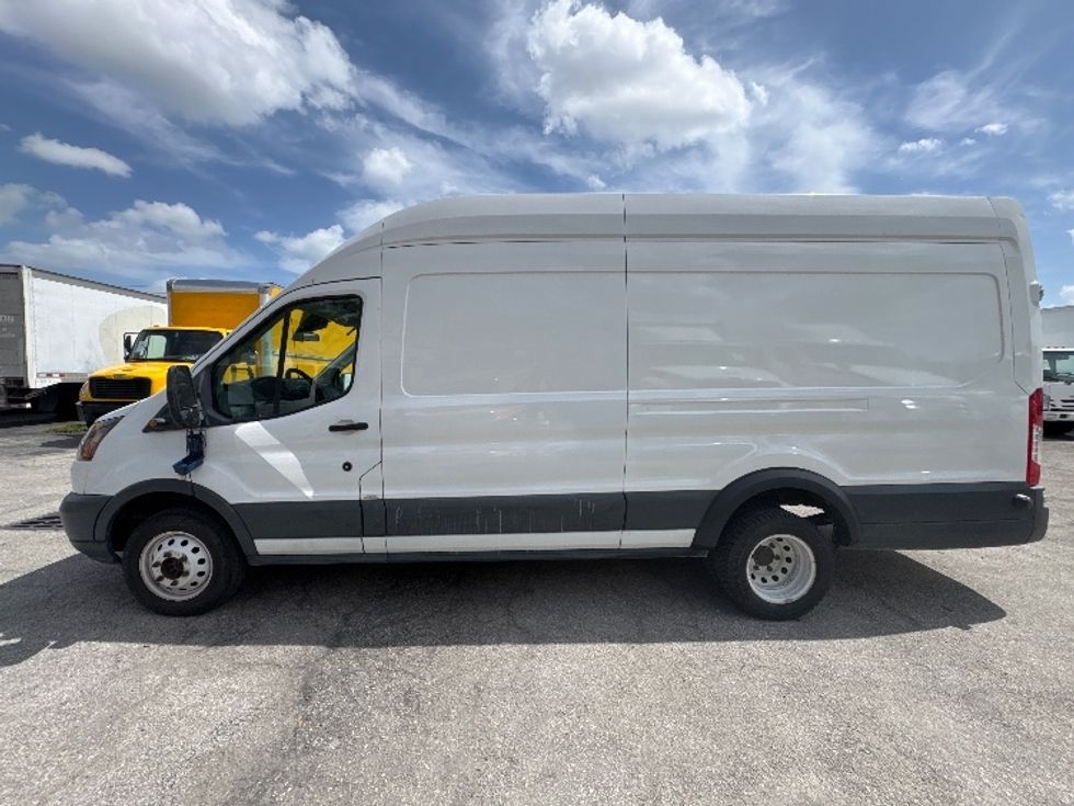 Cargo Van (Panel Van)-Light and Medium Duty Trucks-Ford-2018-Transit 350-Medley-FL-56,997\n\t\tmiles-$ 32,750 - Image 4