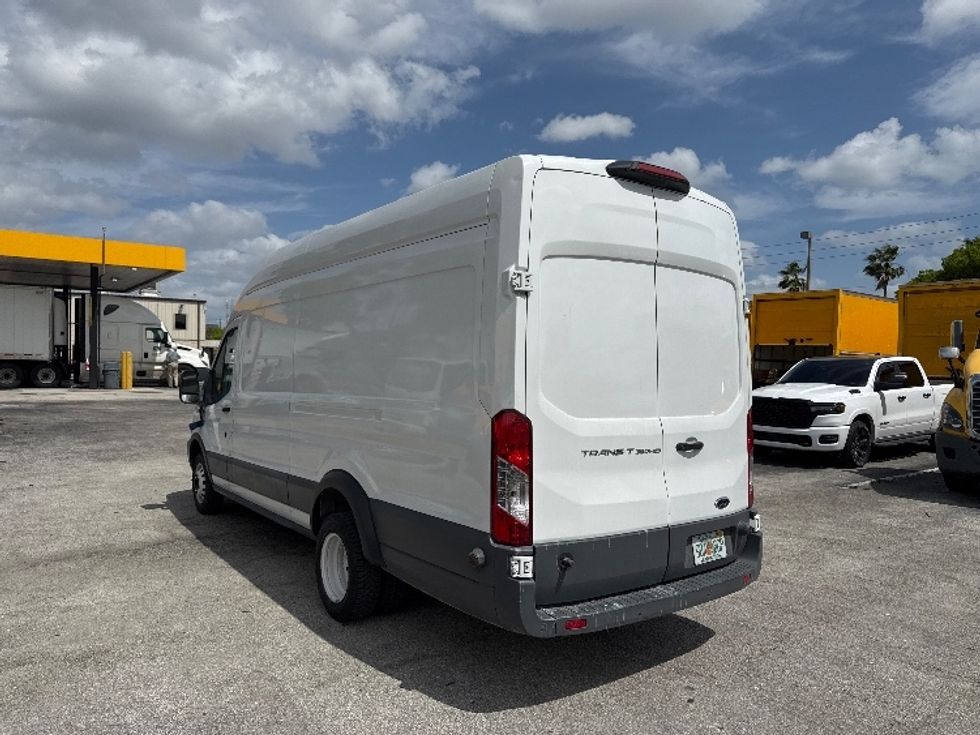 Cargo Van (Panel Van)-Light and Medium Duty Trucks-Ford-2018-Transit 350-Medley-FL-56,997\n\t\tmiles-$ 32,750 - Image 6