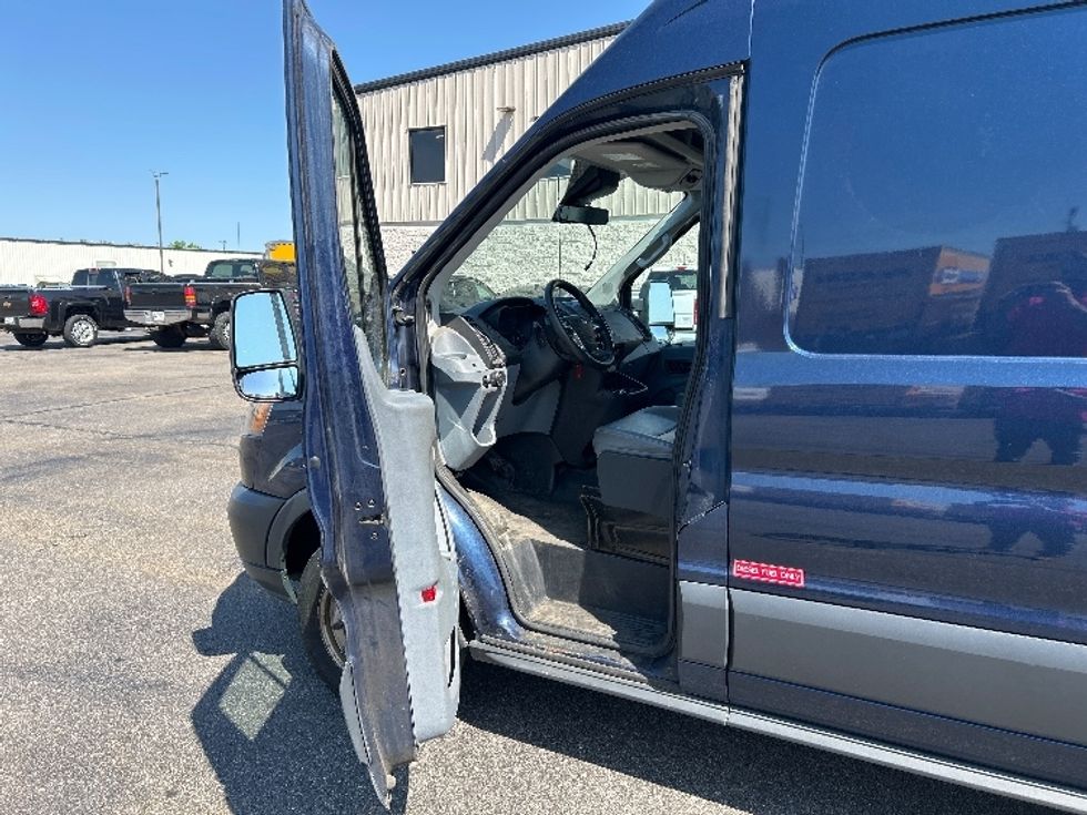 Cargo Van (Panel Van)-Light and Medium Duty Trucks-Ford-2018-Transit 350-Rothschild-WI-113,998\n\t\tmiles-$ 30,500 - Image 16