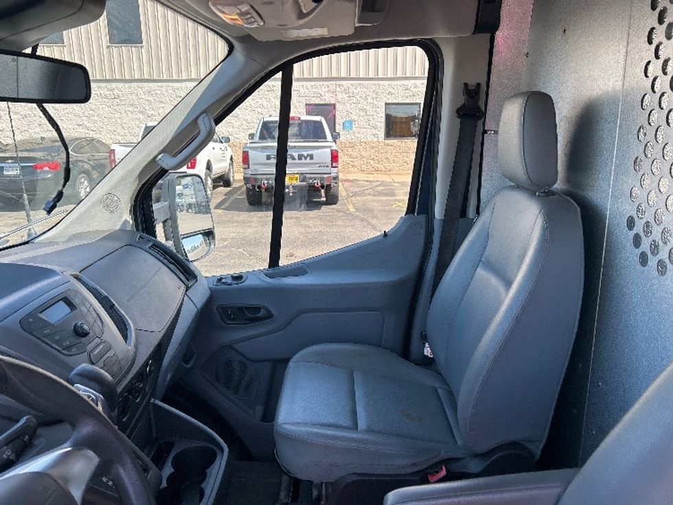 Cargo Van (Panel Van)-Light and Medium Duty Trucks-Ford-2018-Transit 350-Rothschild-WI-113,998\n\t\tmiles-$ 30,500 - Image 19