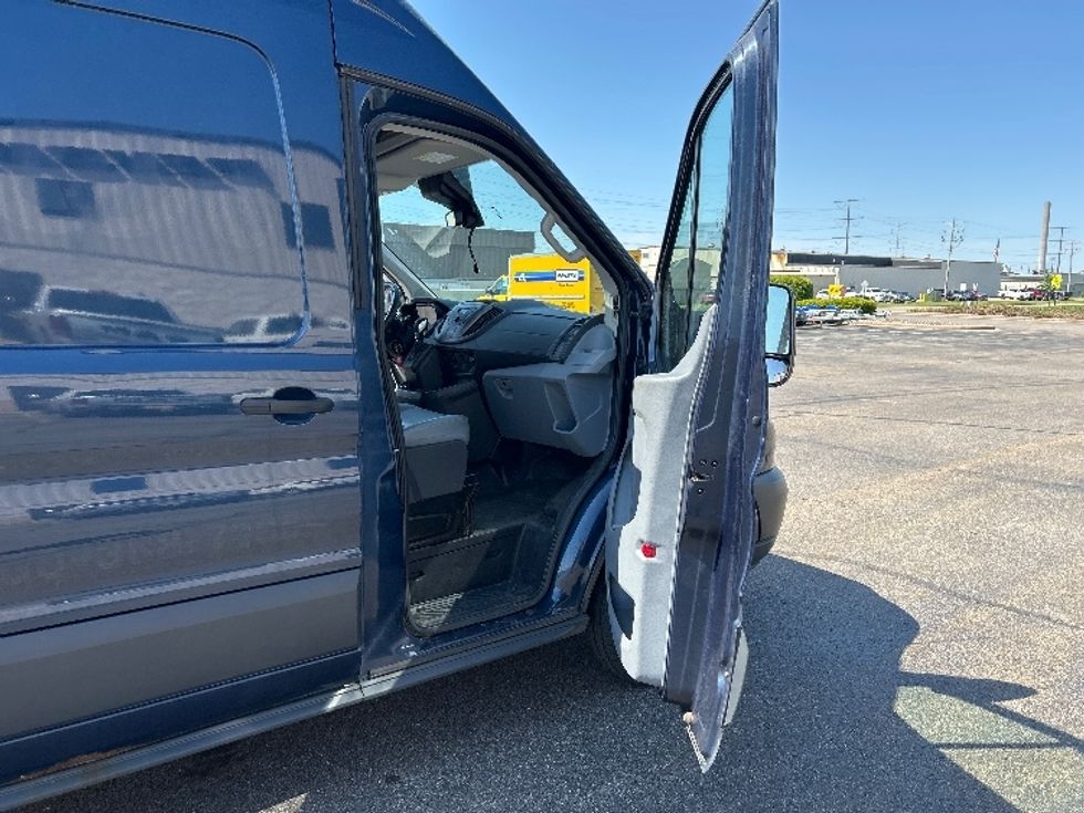 Cargo Van (Panel Van)-Light and Medium Duty Trucks-Ford-2018-Transit 350-Rothschild-WI-113,998\n\t\tmiles-$ 30,500 - Image 20
