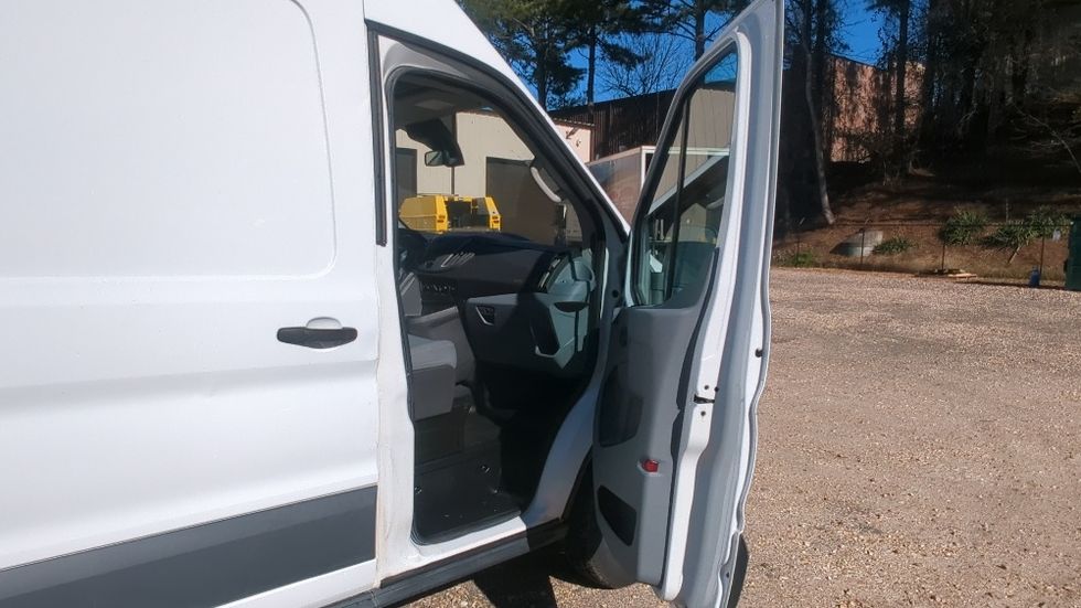 Cargo Van (Panel Van)-Light and Medium Duty Trucks-Ford-2018-Transit 350-Suwanee-GA-111,915\n\t\tmiles-$ 29,000 - Image 21