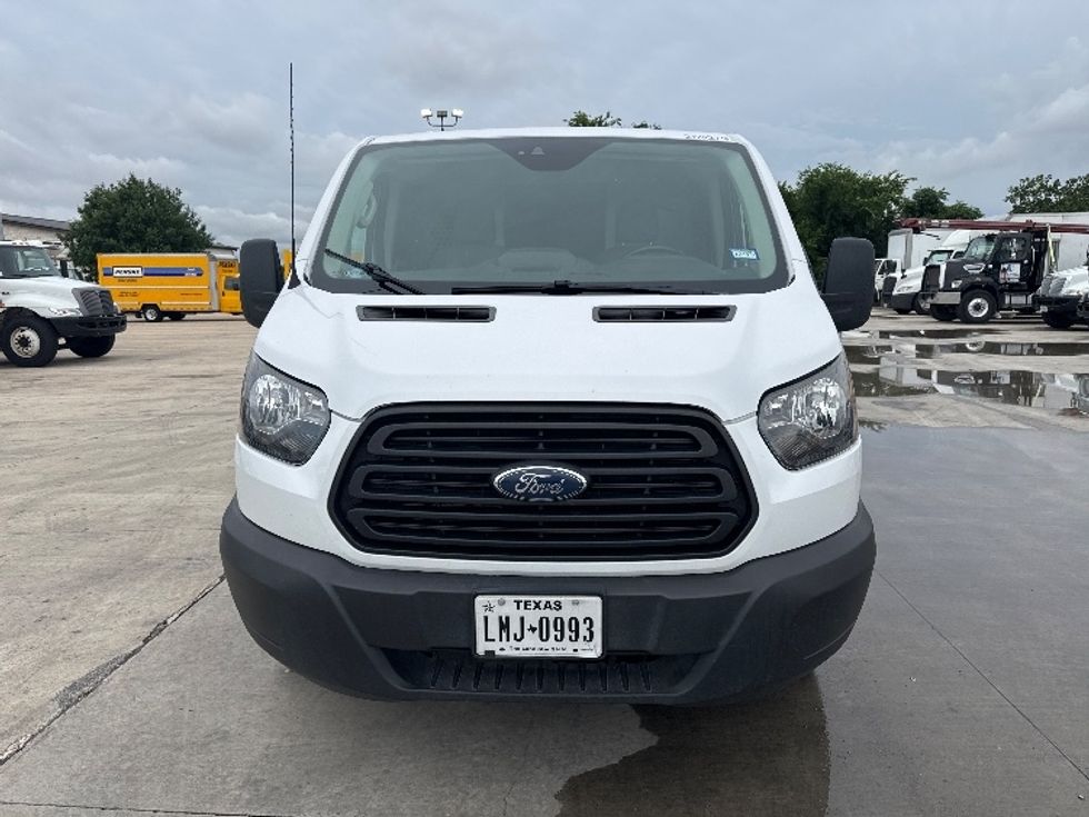 2019 Ford Transit photo 2