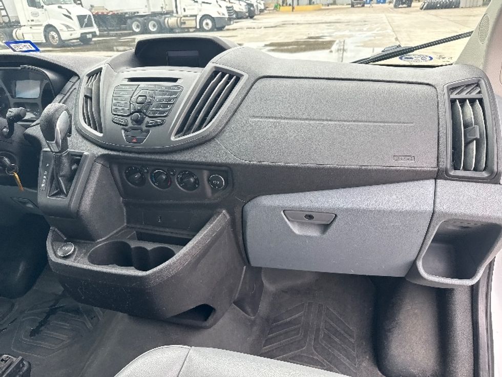2019 Ford Transit photo 17