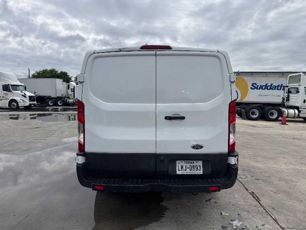 2019 Ford Transit photo 6